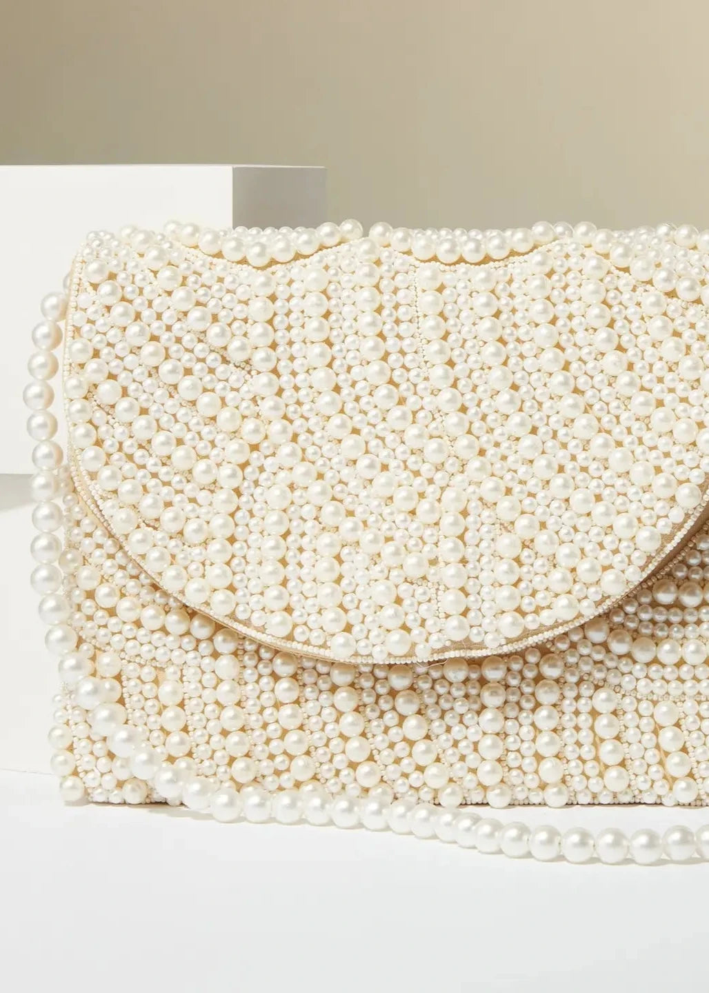 Pearl Clutch