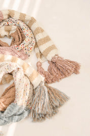 Speckle Stripe Tassel Scarf