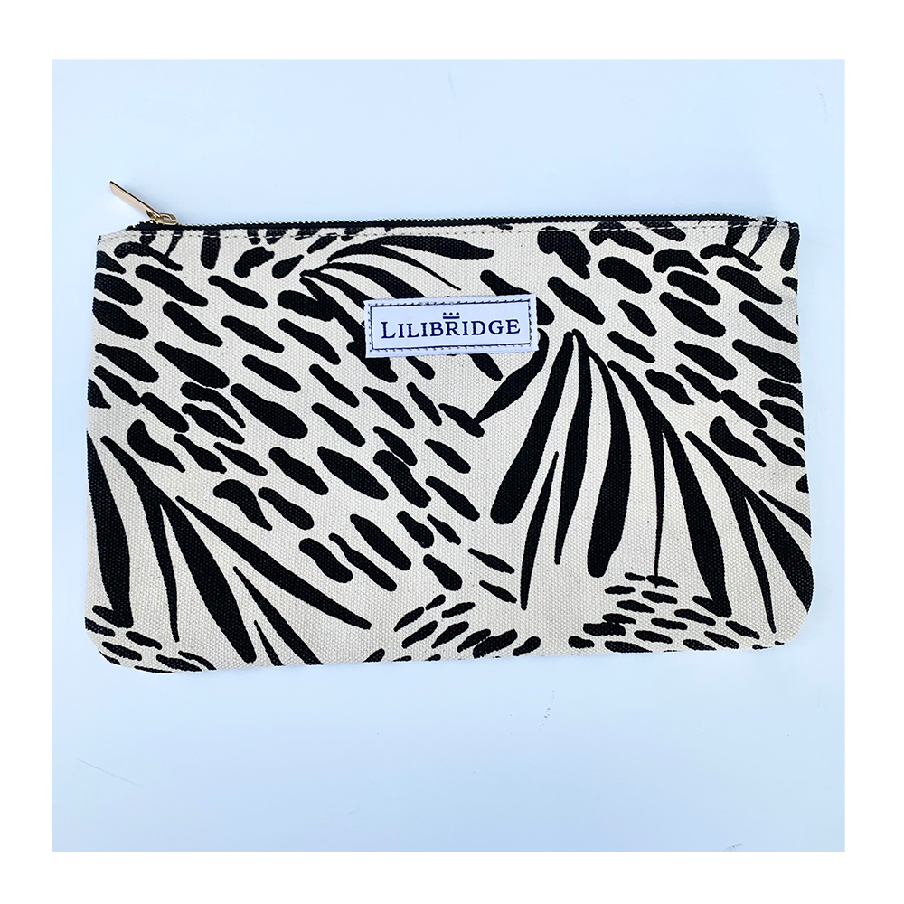Lilibridge_Clutch_Seafeather_2048x2048_fbc04fca-71b0-4038-a64c-4aecdfe82bb7.png